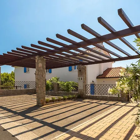 펜션 Mia Sveti Ivan Dobrinjski