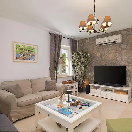 Mia * Sveti Ivan Dobrinjski